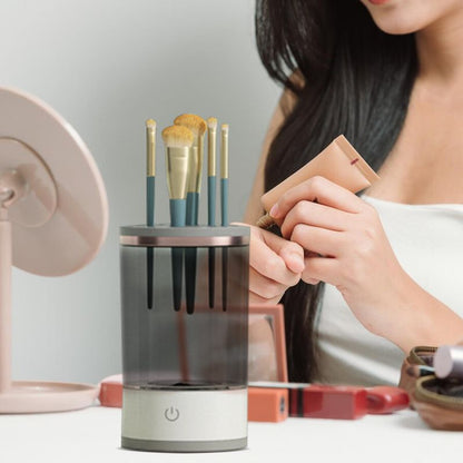 💖 60% OFF! ✨ AUTOMATIC MAKEUP BRUSH CLEANER - Deep Cleaning in 3 Minutes, Compact & Portable for Travel, USB Charging with Quiet Operation 🌸🚿